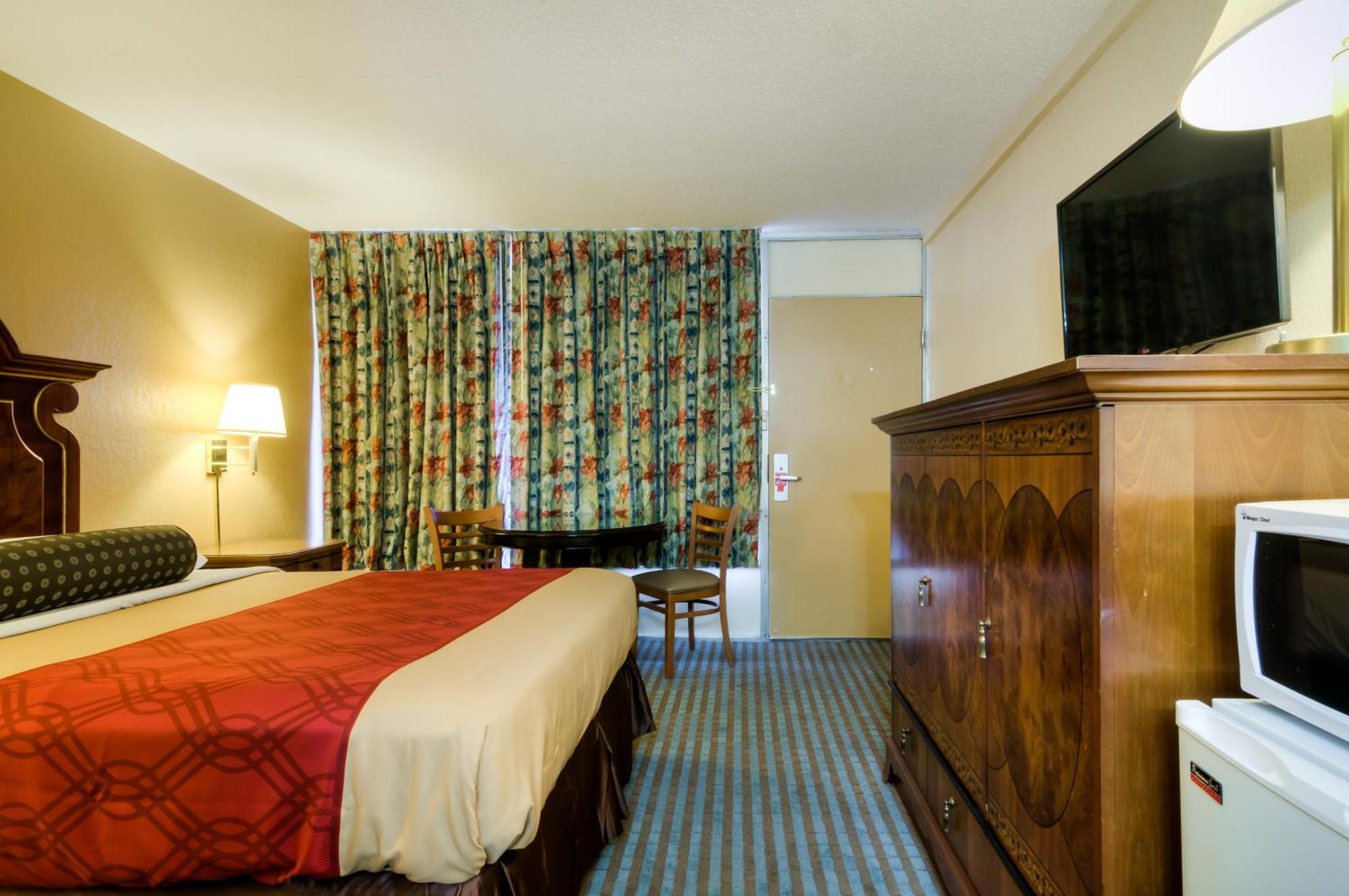 Econo Lodge Shorewood Quarto foto